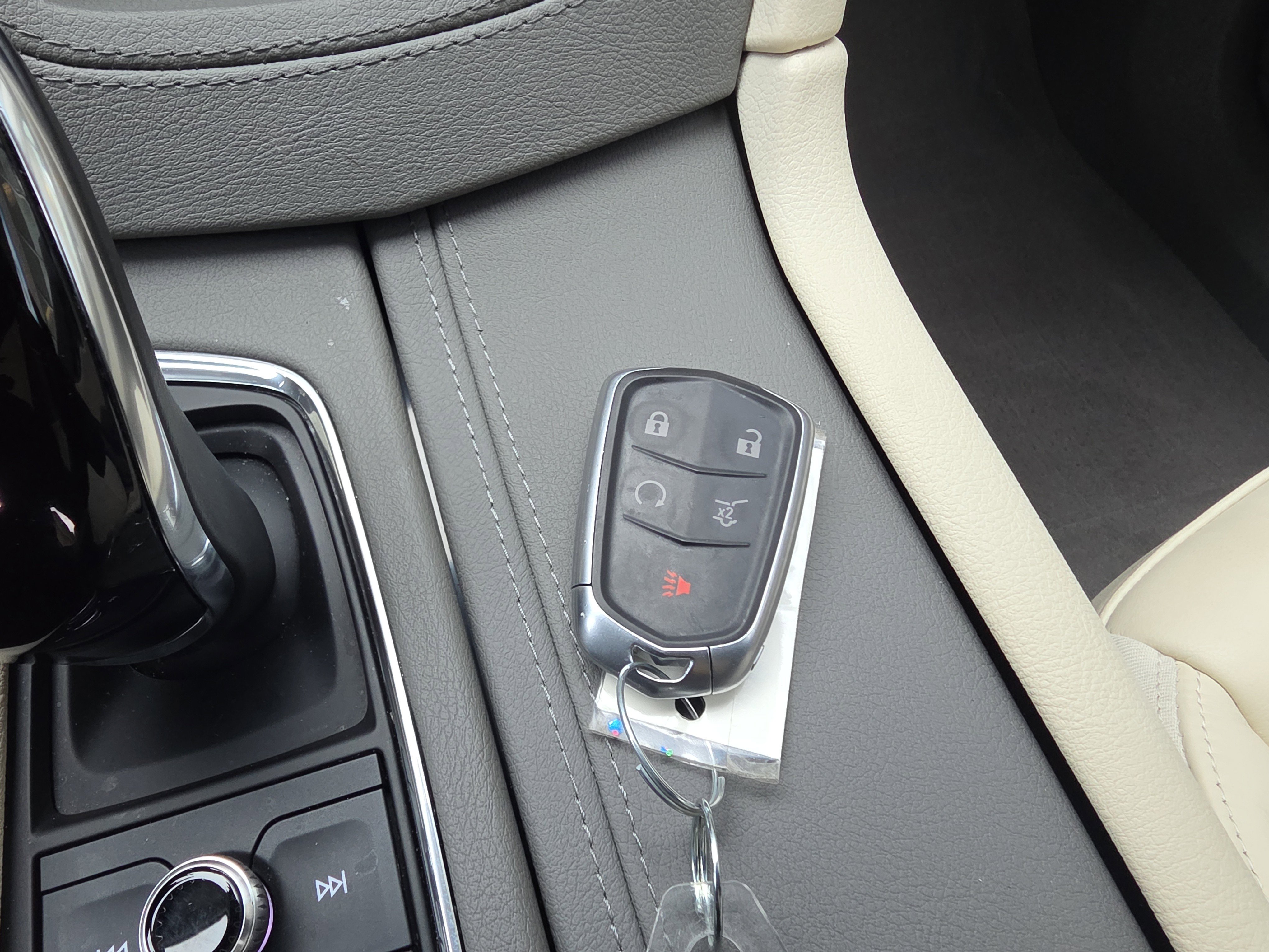 Certified 2025 Cadillac XT6 Premium Luxury image 43