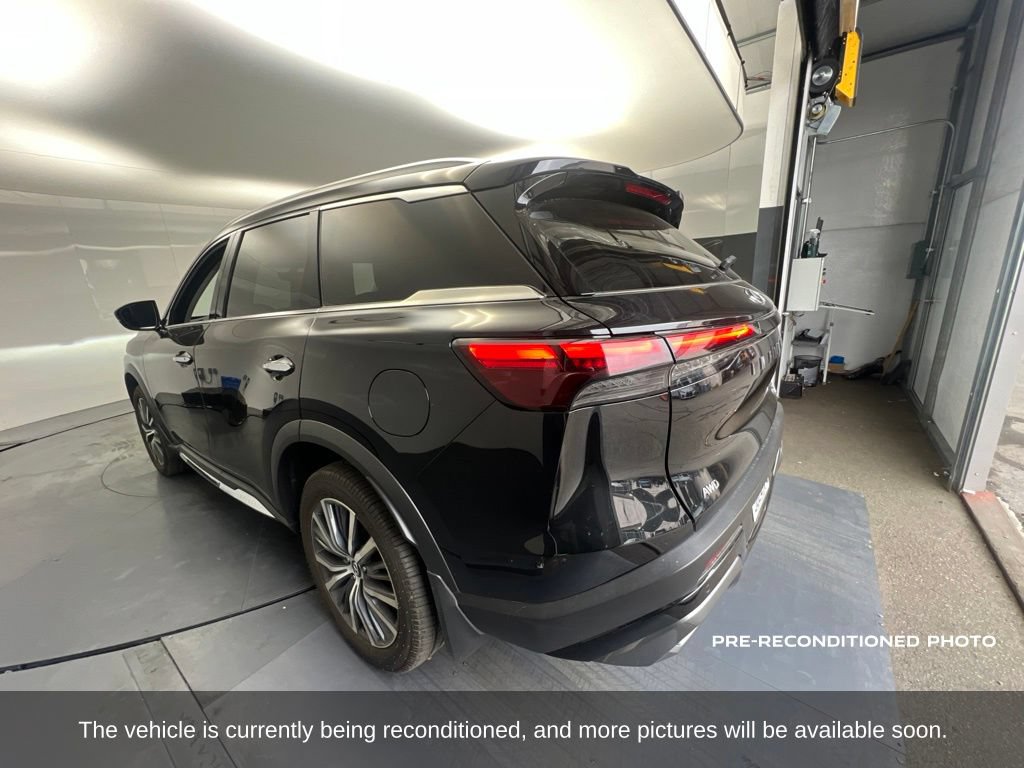 Used 2023 INFINITI QX60 Sensory AWD/4WD image 3