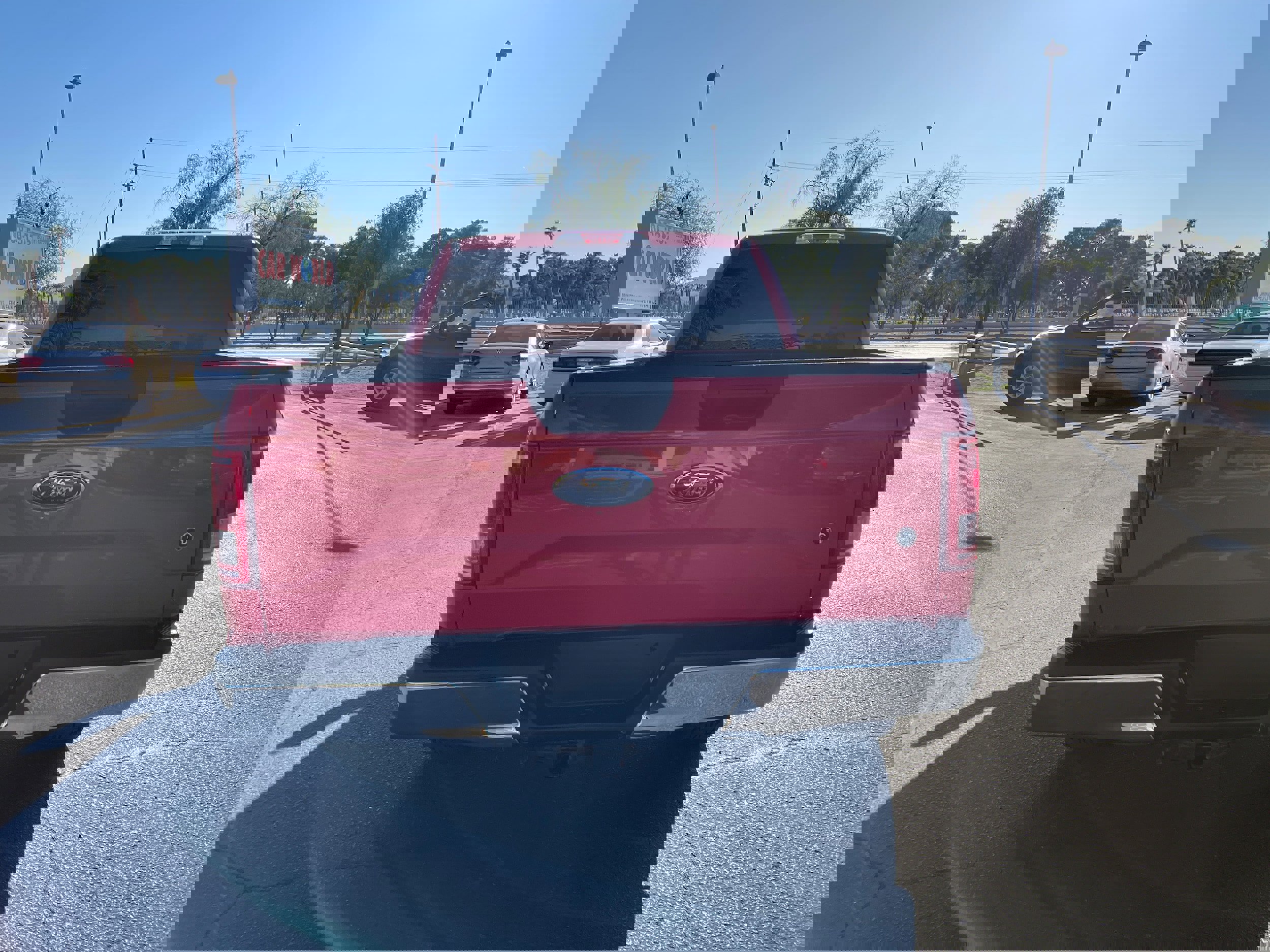 Used 2017 Ford F150 XLT image 4