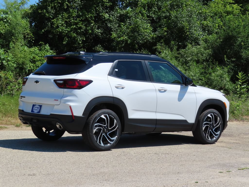 New 2026 Chevrolet TrailBlazer RS w/ Convenience Package AWD/4WD image 3