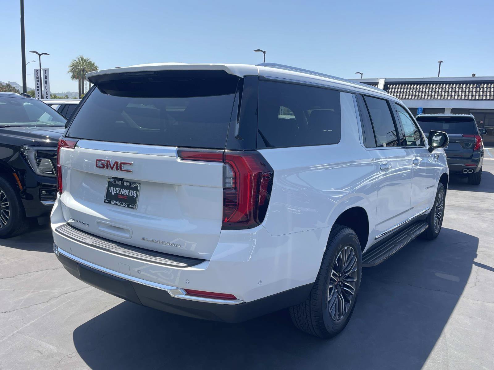 New 2026 GMC Yukon XL Elevation RWD image 4