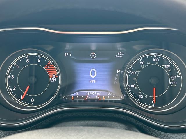 Used 2019 Jeep Cherokee Limited image 25