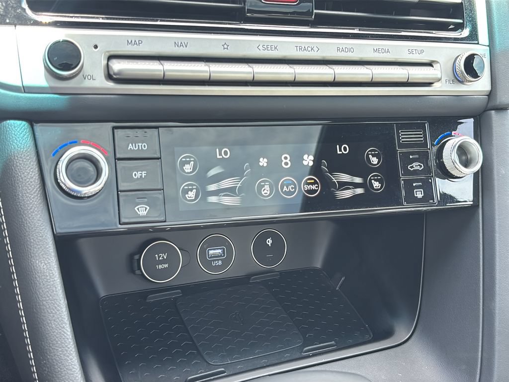 Certified 2025 Genesis G70 2.5T w/ Sport Prestige Package AWD/4WD image 27