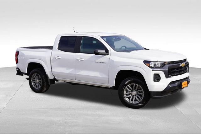 Used 2024 Chevrolet Colorado LT w/ LT Convenience Package II image 2