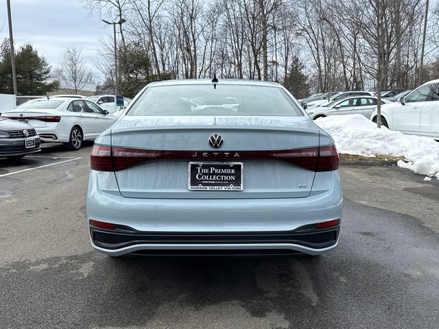 Certified 2025 Volkswagen Jetta SE w/ Sunroof Package image 5