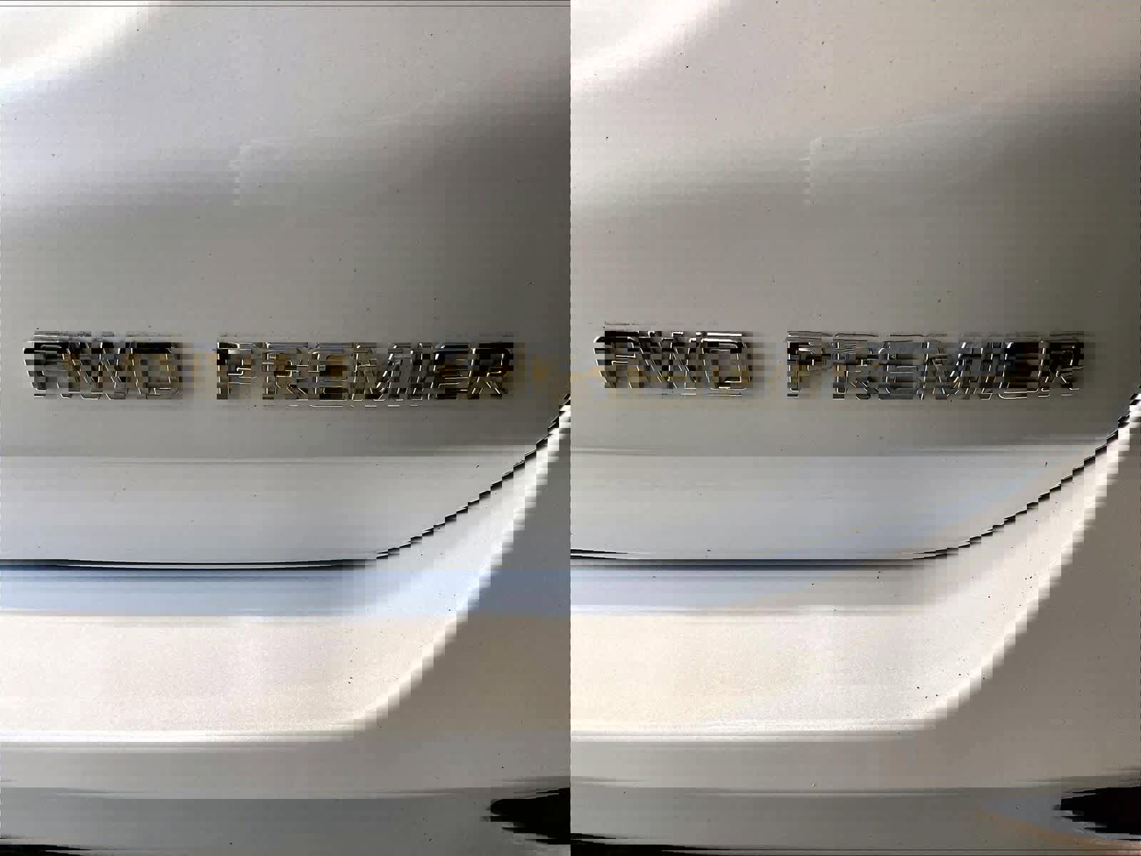 Used 2019 Chevrolet Equinox Premier image 30