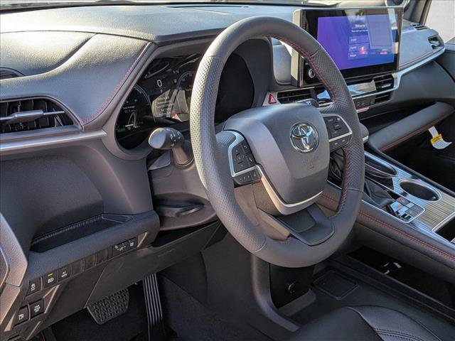 New 2026 Toyota Sienna XSE FWD image 3