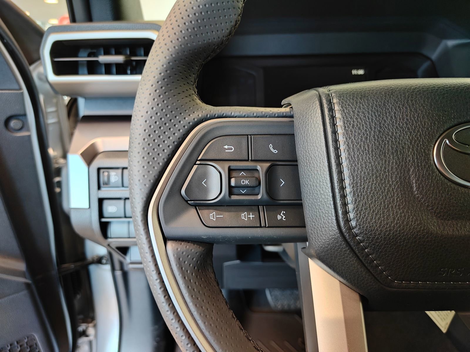 New 2025 Toyota 4Runner SR5 image 19