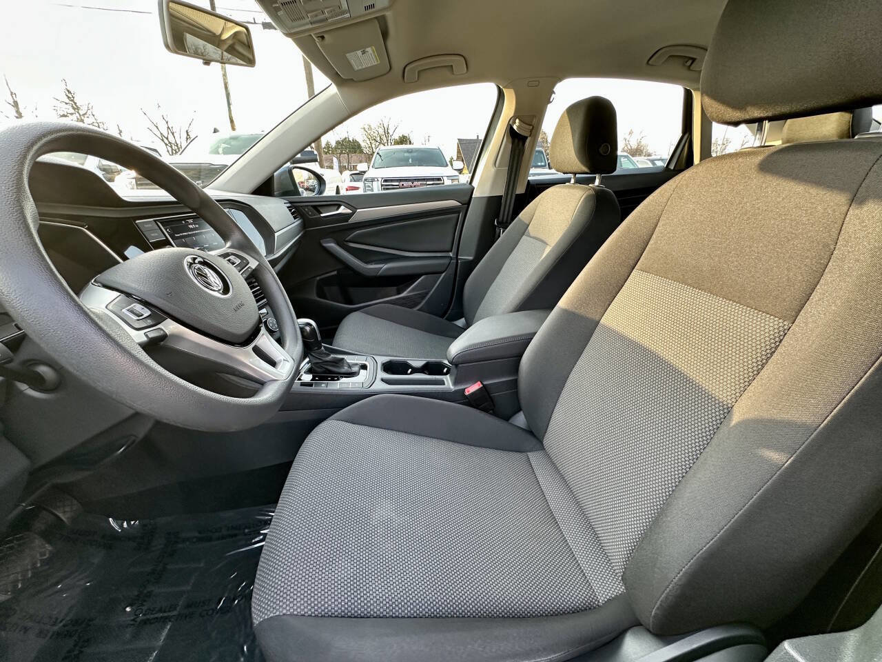 Used 2021 Volkswagen Jetta S image 9