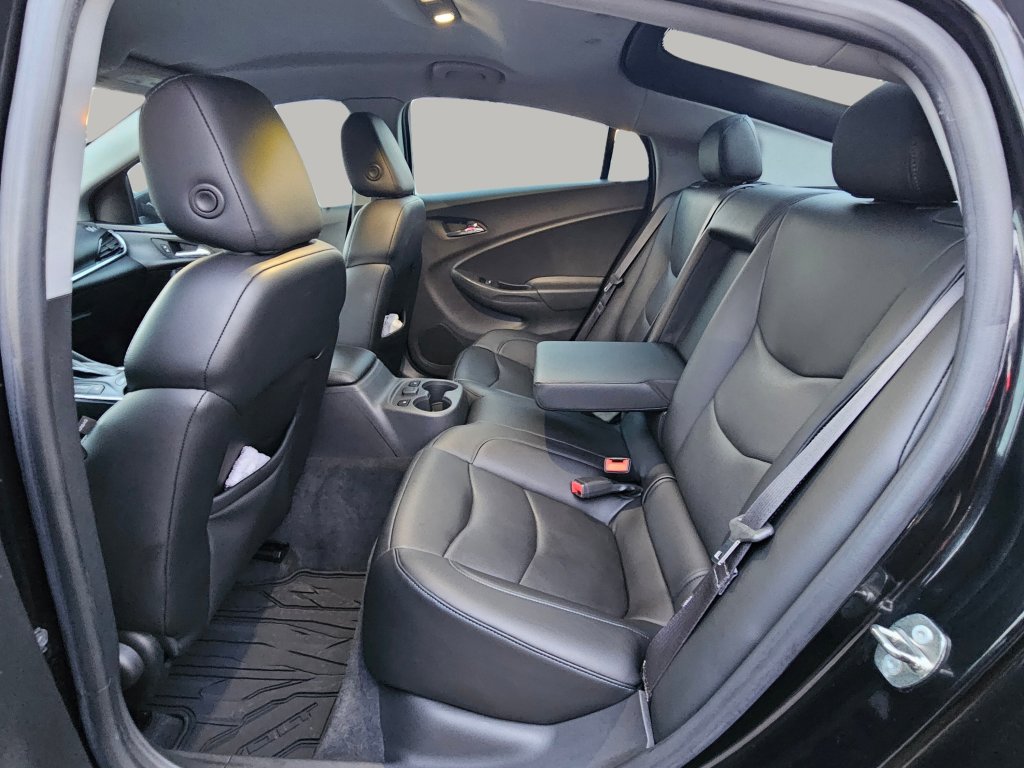 Used 2016 Chevrolet Volt Premier w/ Driver Confidence Package image 24