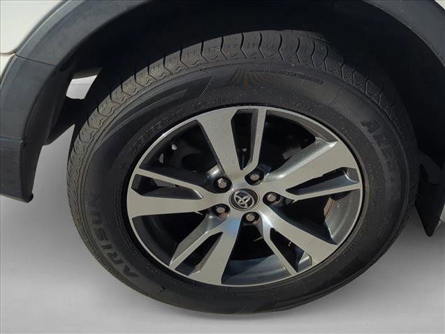 Used 2018 Toyota RAV4 XLE image 21