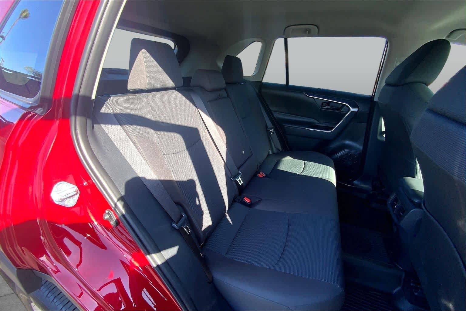 Certified 2025 Toyota RAV4 LE AWD/4WD image 19