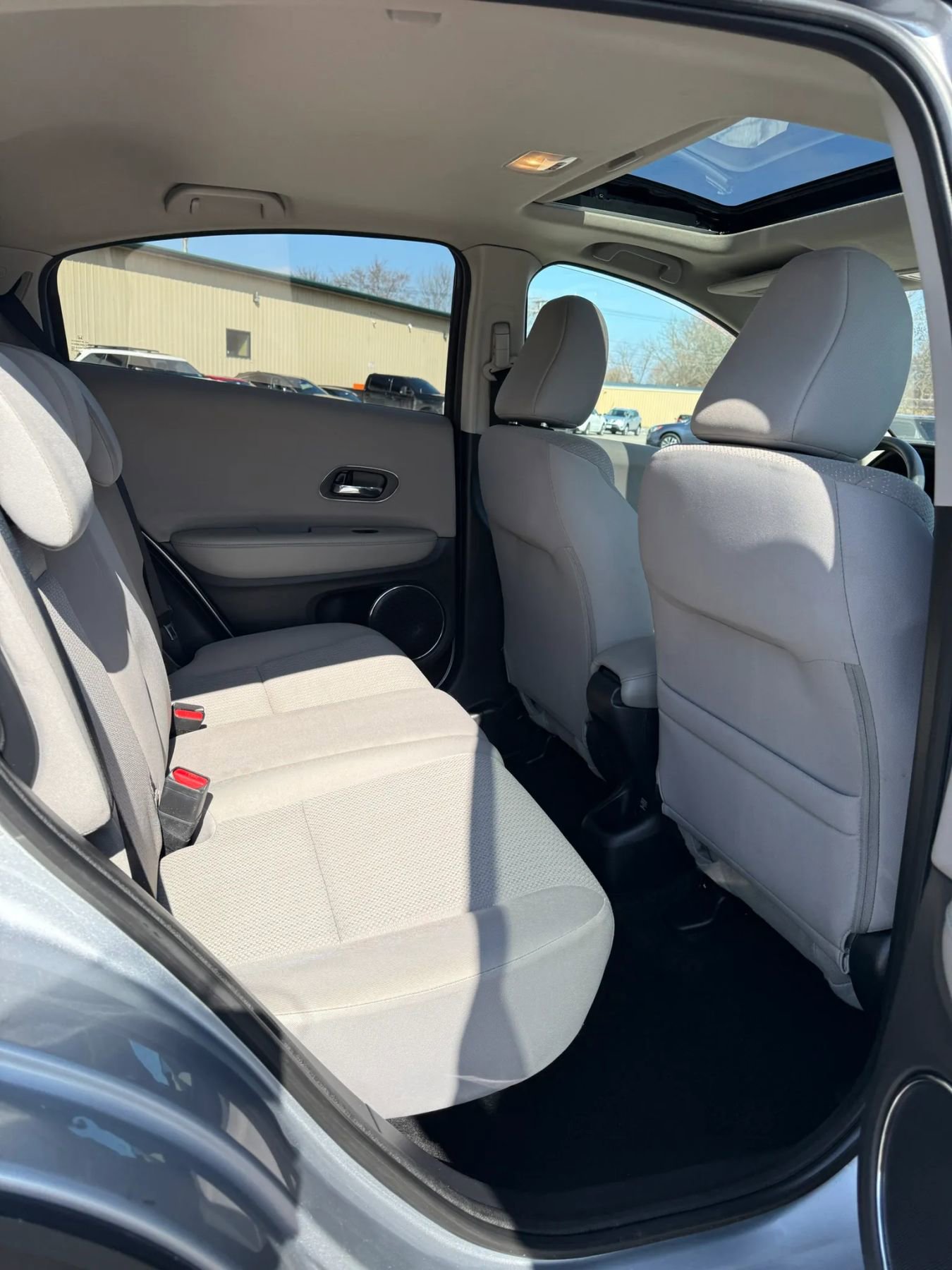 Used 2018 Honda HR-V EX image 14
