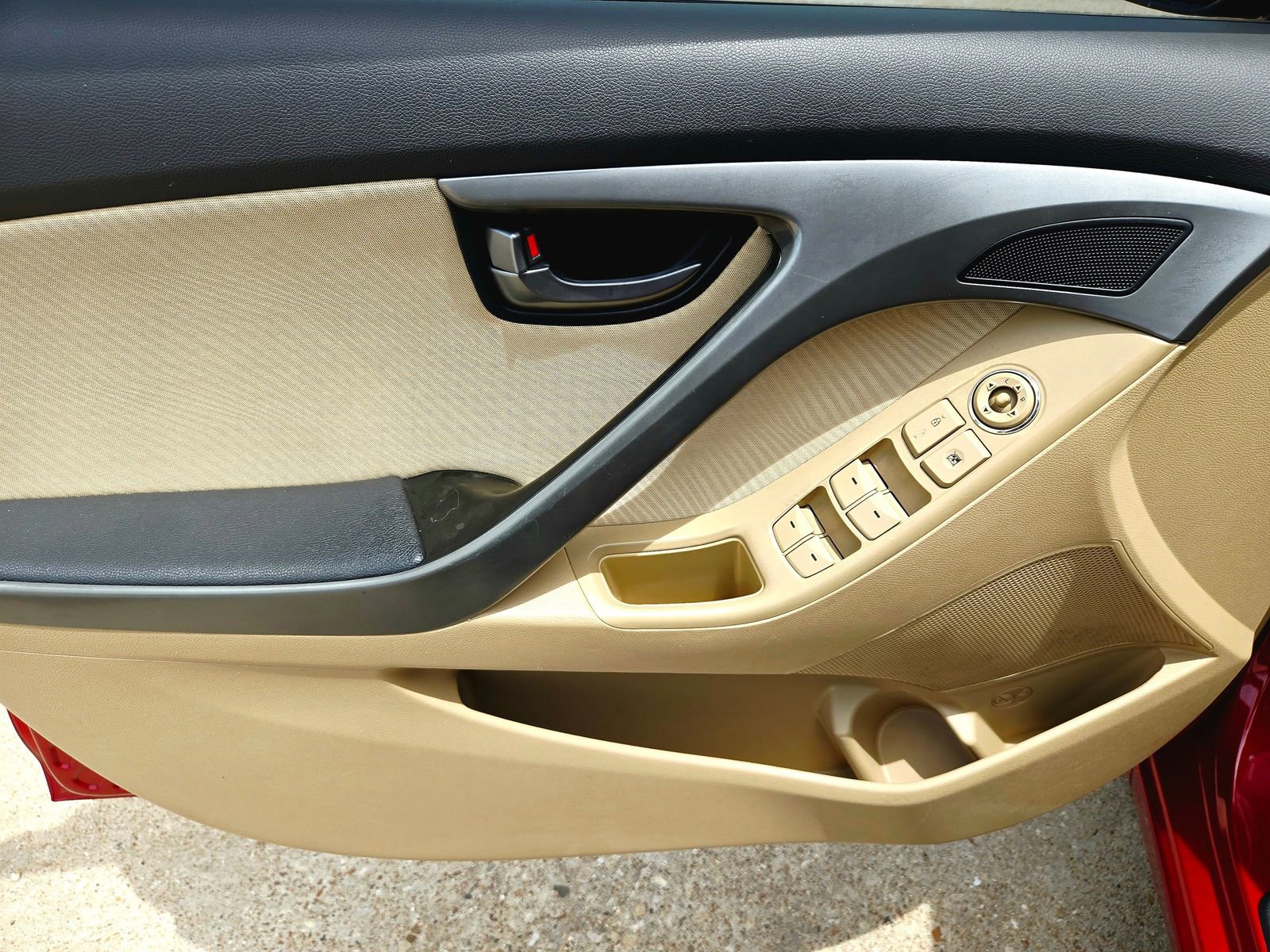 Used 2012 Hyundai Elantra GLS w/ Preferred Pkg 3 FWD image 26