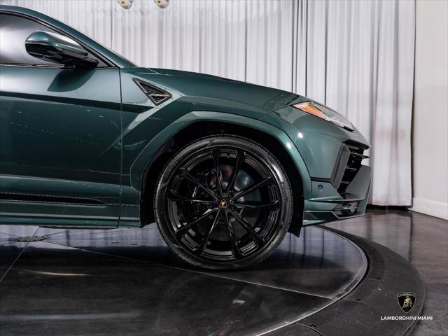 Used 2024 Lamborghini Urus S AWD/4WD image 17
