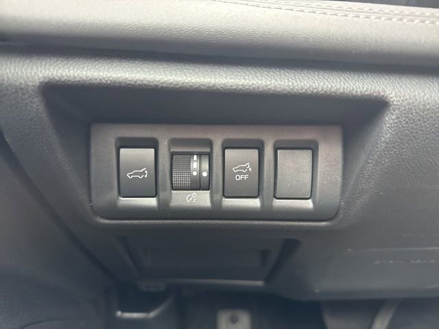 Used 2025 Subaru Outback Limited AWD/4WD image 11