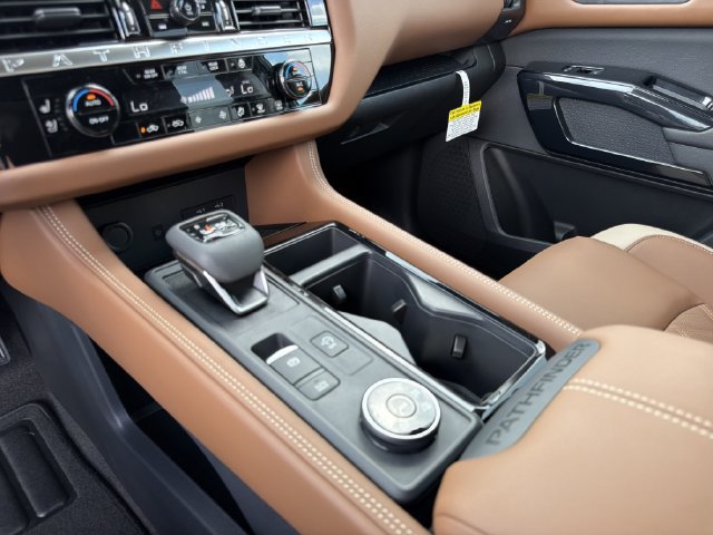 New 2026 Nissan Pathfinder Platinum AWD/4WD image 36
