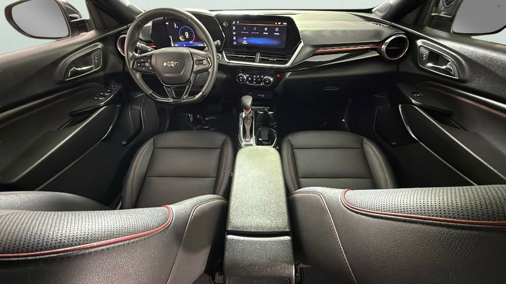 Used 2024 Chevrolet Trax RS w/ Sunroof Package image 31