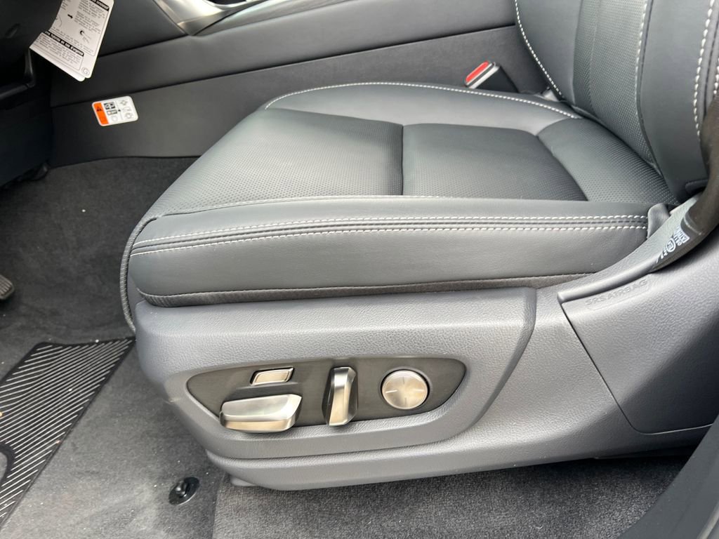 New 2026 Lexus LX 600 4WD w/ Luxury Package image 15