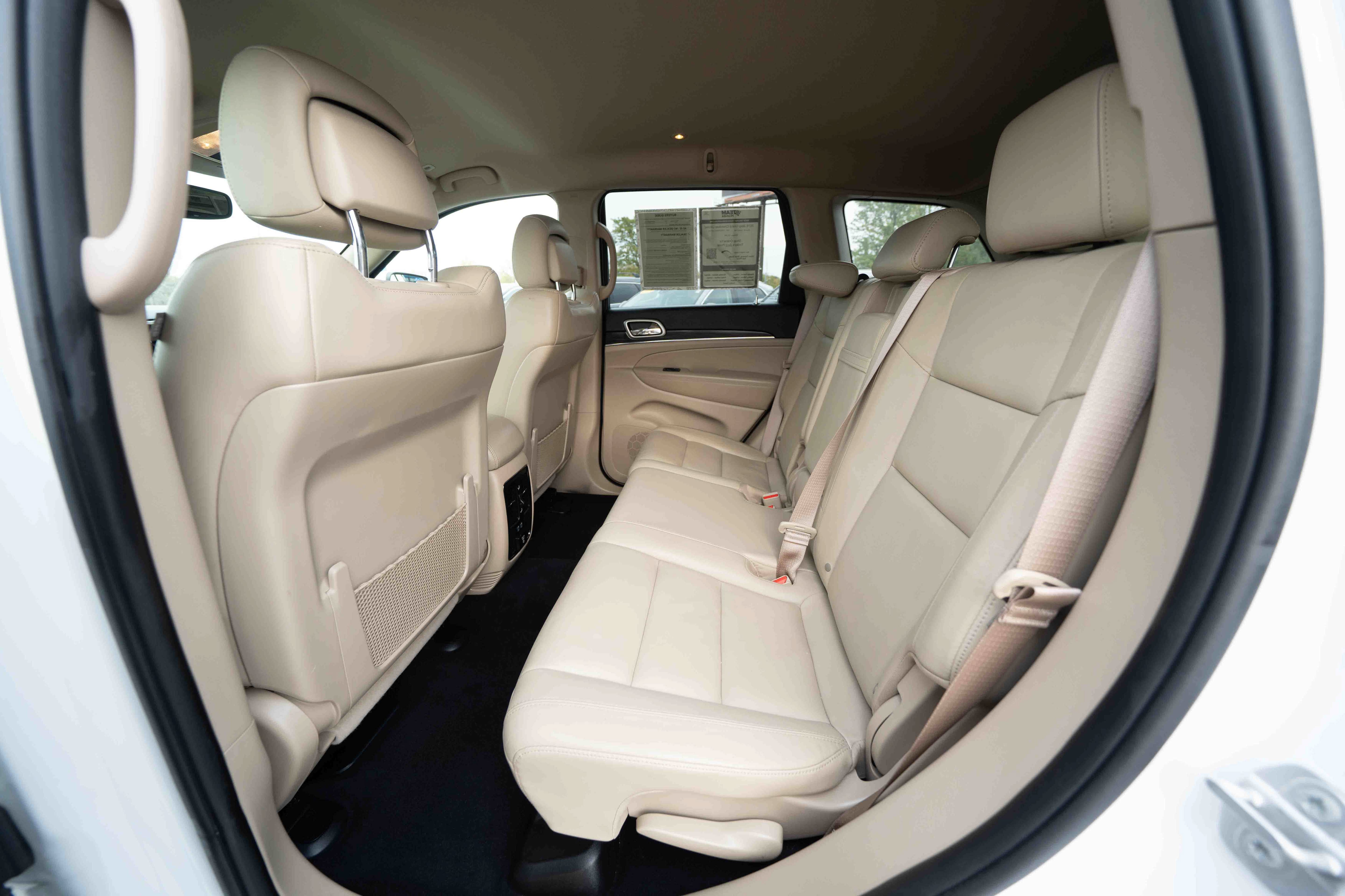 Used 2019 Jeep Grand Cherokee Limited AWD/4WD image 22