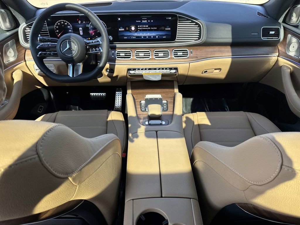 New 2026 Mercedes-Benz GLS 580 4MATIC image 17