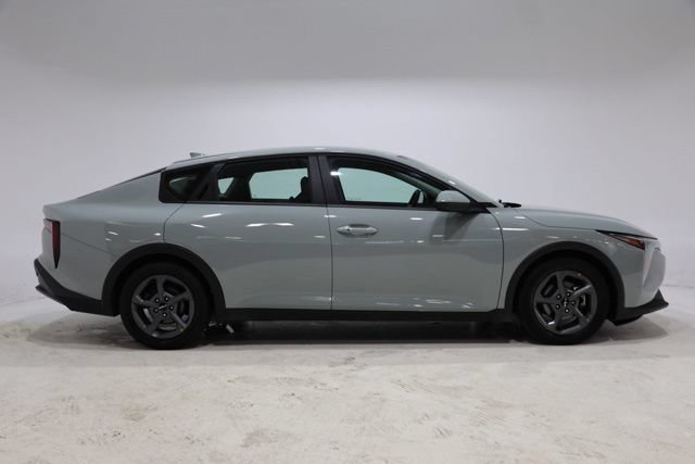 Used 2025 Kia K4 FWD image 9