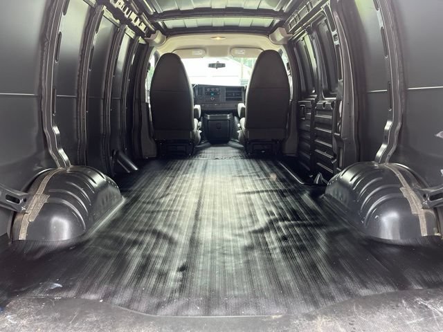 Used 2014 Chevrolet Express 1500 RWD image 24