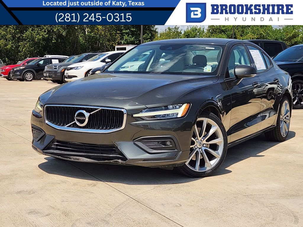 Used 2021 Volvo S60 T5 Momentum w/ Premium Package FWD image 1