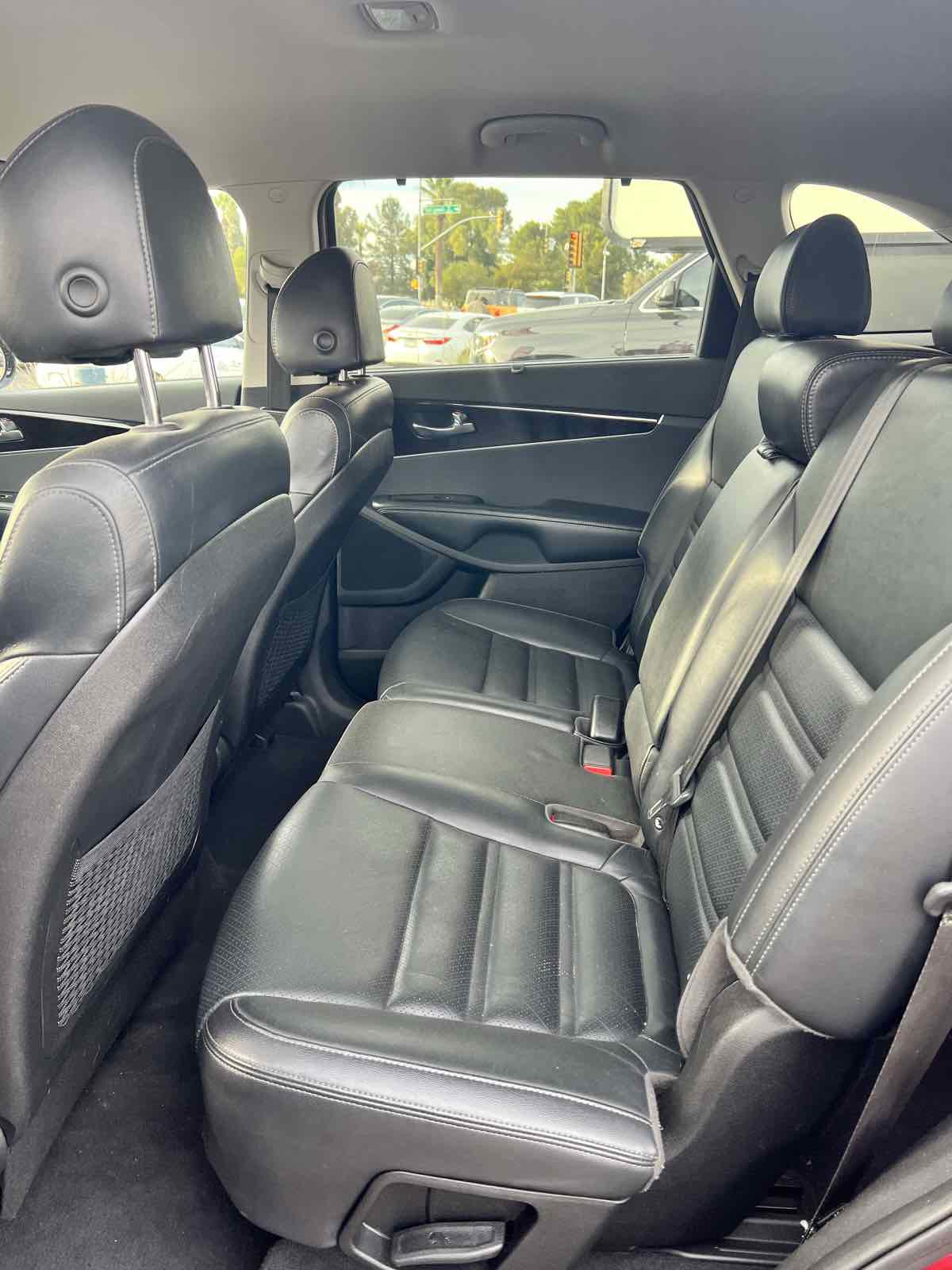Used 2018 Kia Sorento EX FWD image 21