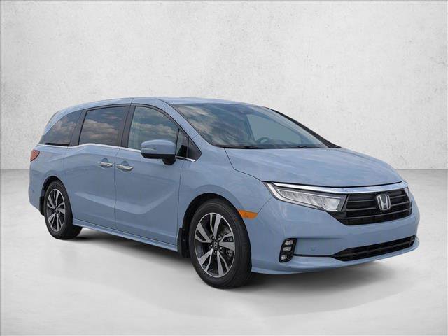 Certified 2024 Honda Odyssey Touring image 3