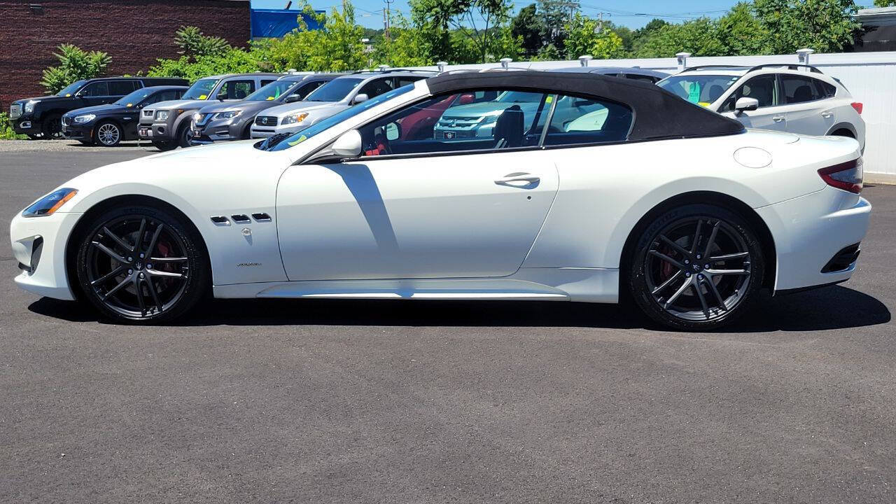 Used 2015 Maserati GranTurismo Sport RWD image 17