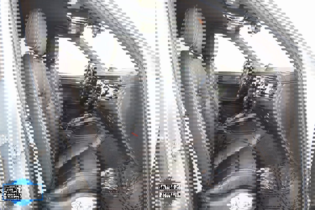 Used 2022 Porsche Macan image 12