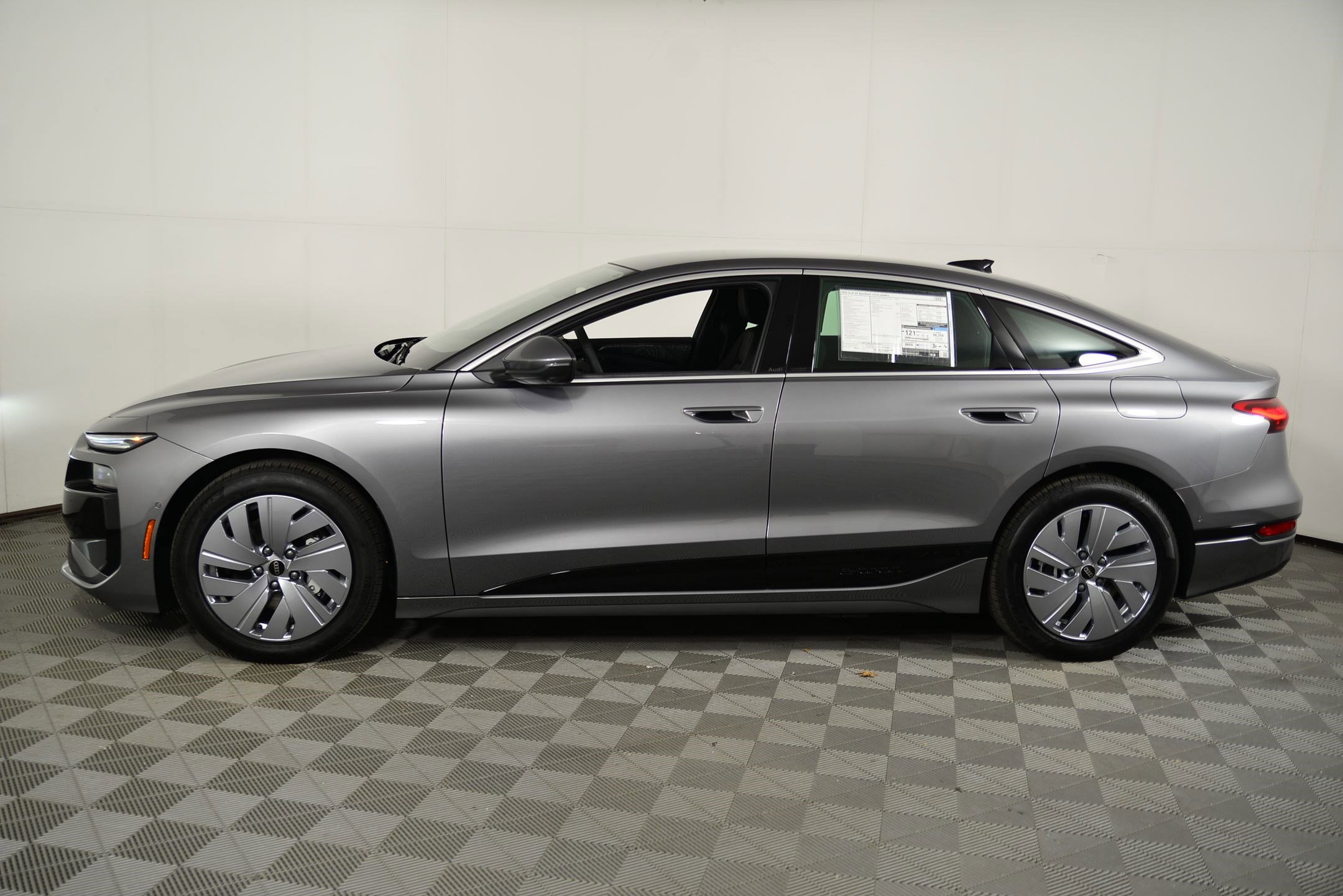 New 2025 Audi A6 e-tron Ultra image 2