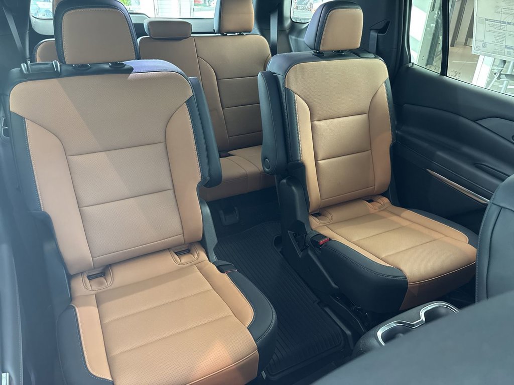 New 2027 Chevrolet Traverse Z71 w/ Enhanced Driving Package AWD/4WD image 28