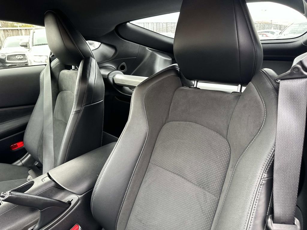 Used 2024 Nissan Z Performance w/ Floor Mat Package image 31