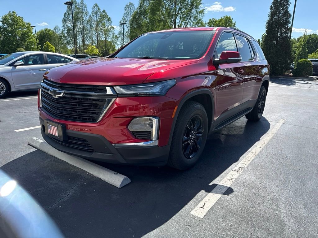 Used 2023 Chevrolet Traverse LT w/ Midnight/Sport Edition AWD/4WD image 1