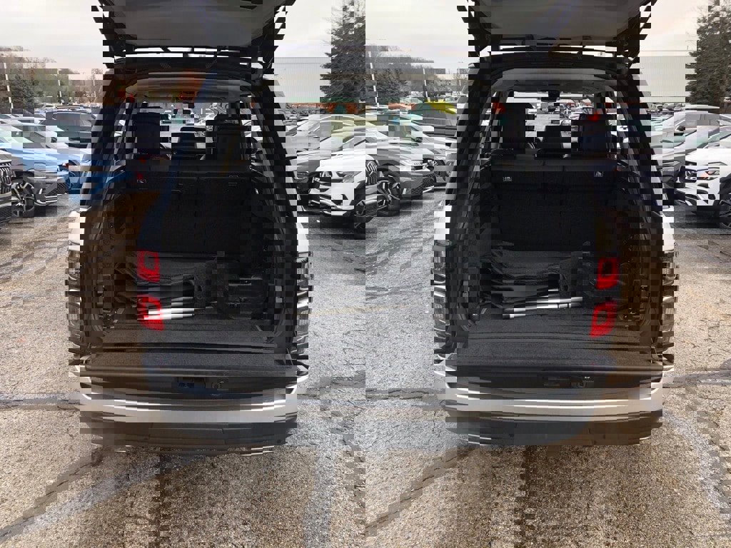 Used 2019 Land Rover Range Rover Long Wheelbase Autobiography image 40