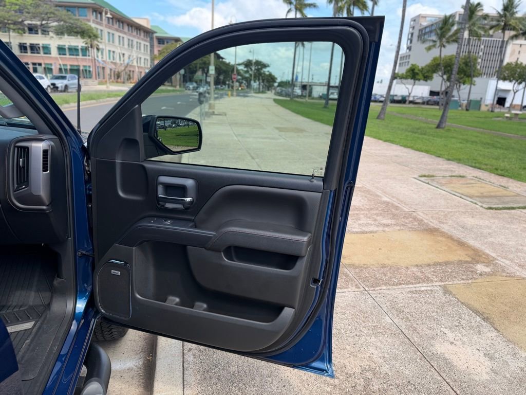 Used 2018 GMC Sierra 1500 SLT w/ All Terrain Package AWD/4WD image 13