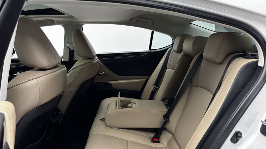 Used 2021 Lexus ES 300h w/ Premium Package FWD image 37