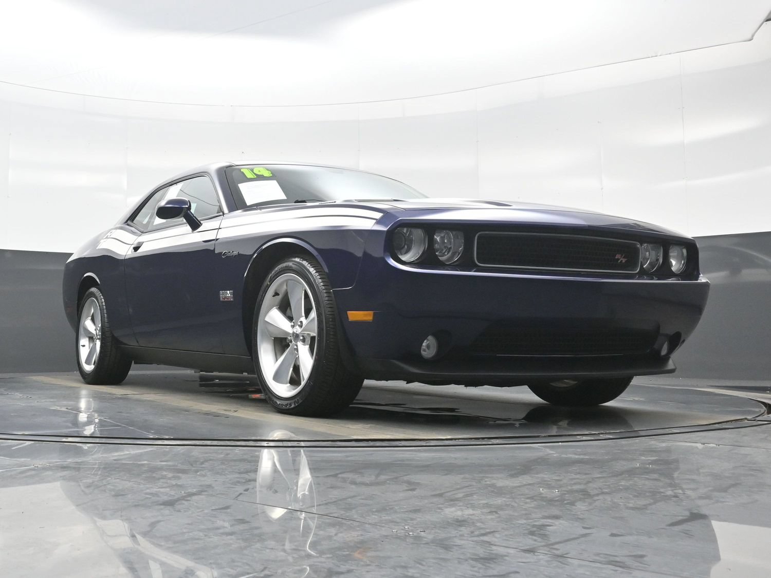 Used 2014 Dodge Challenger R/T RWD image 32