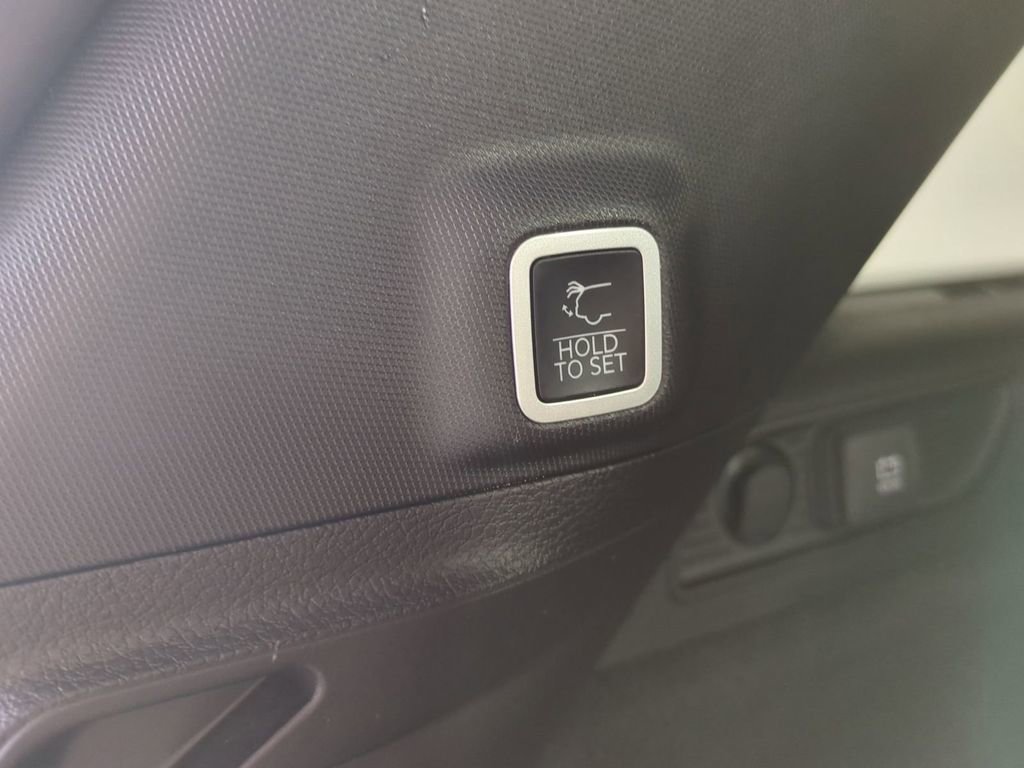 Used 2024 Jeep Grand Cherokee Summit image 15