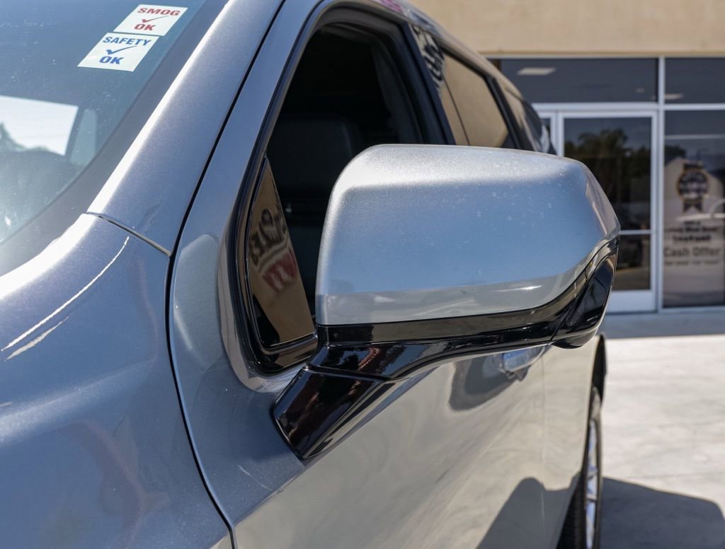 Used 2025 Chevrolet Tahoe LT AWD/4WD image 12