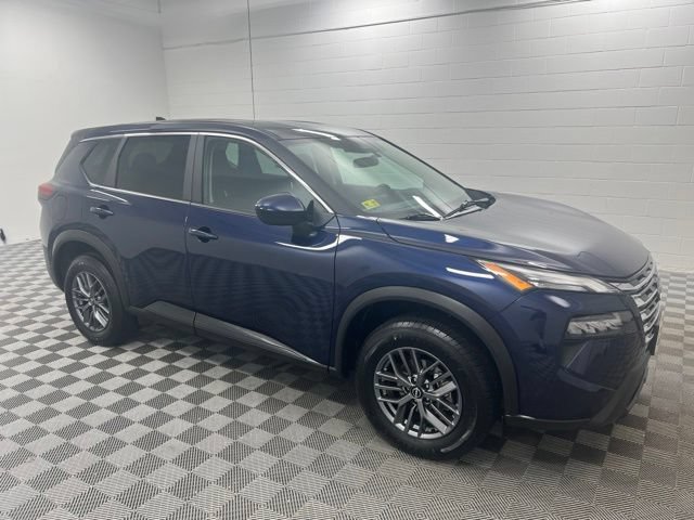 Used 2026 Nissan Rogue SV AWD/4WD image 4