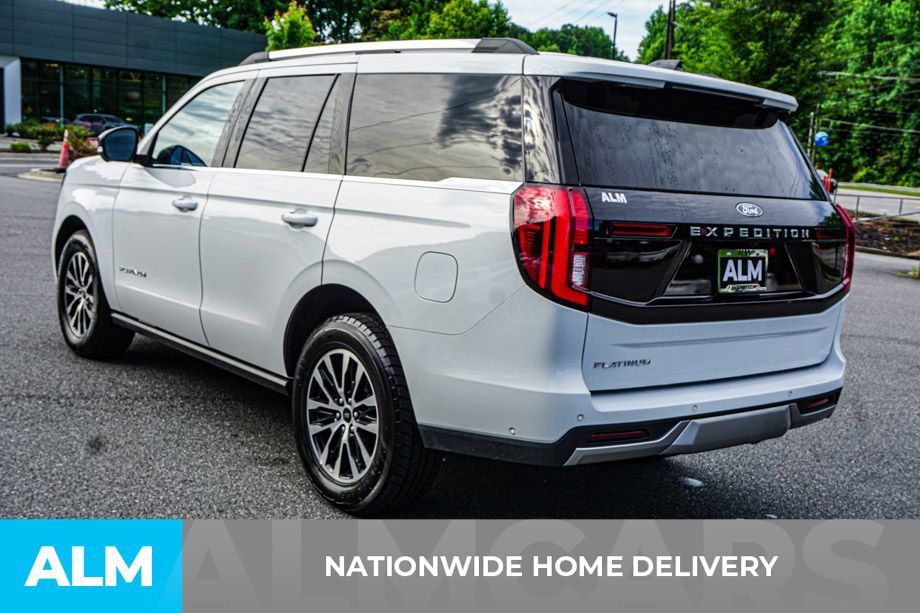 Used 2025 Ford Expedition Platinum AWD/4WD image 4