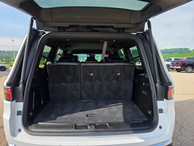 Used 2023 Jeep Wagoneer Series III w/ Preferred Equipment Group AWD/4WD image 47