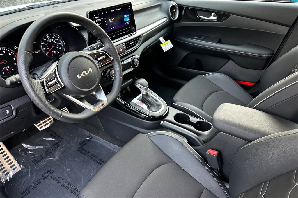 Used 2023 Kia Forte GT-Line image 10