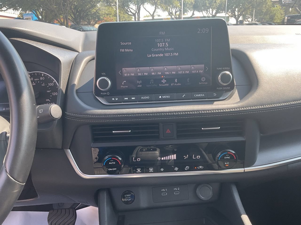 Used 2025 Nissan Rogue SV FWD image 22