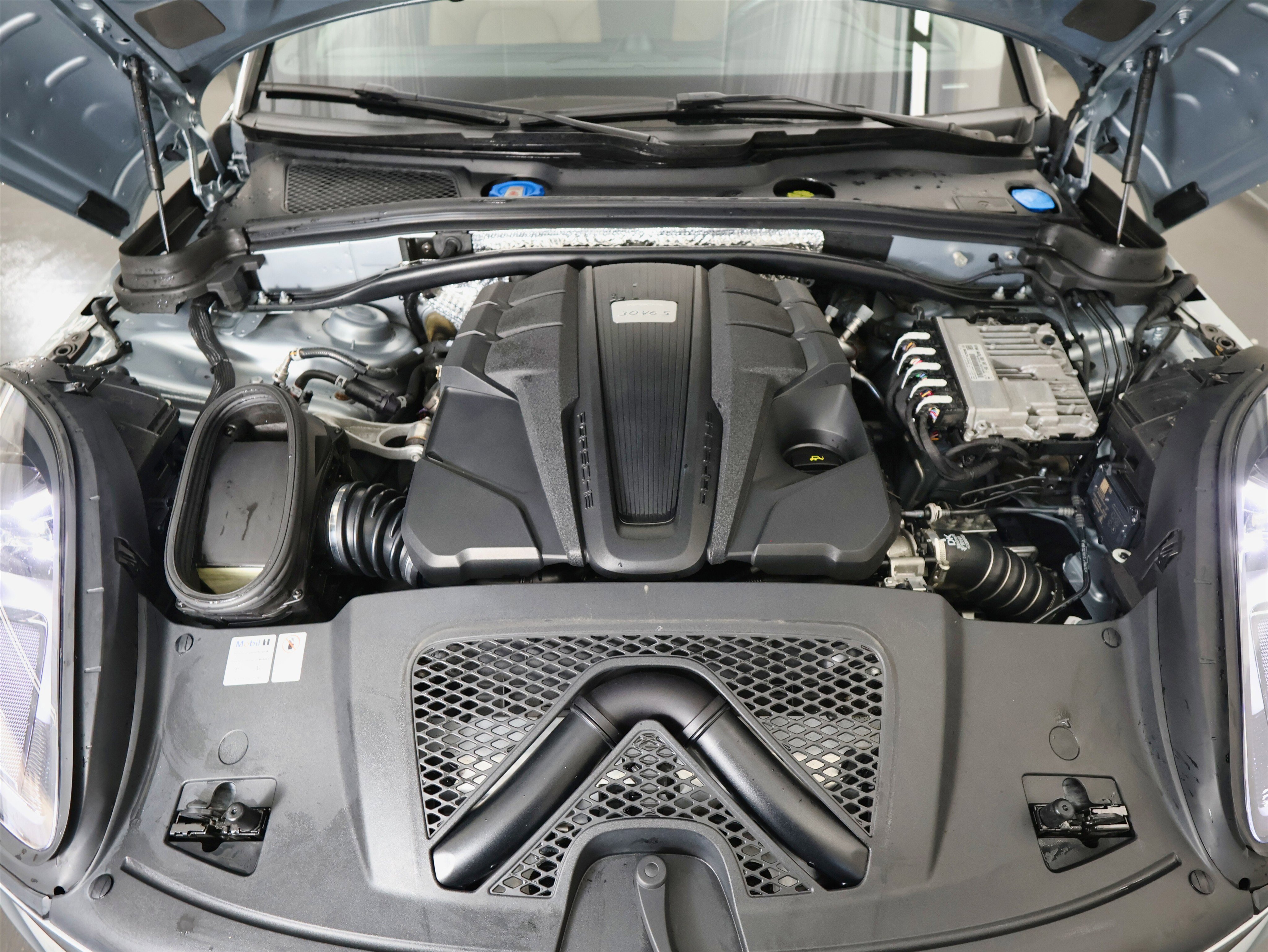 Used 2021 Porsche Macan S image 59