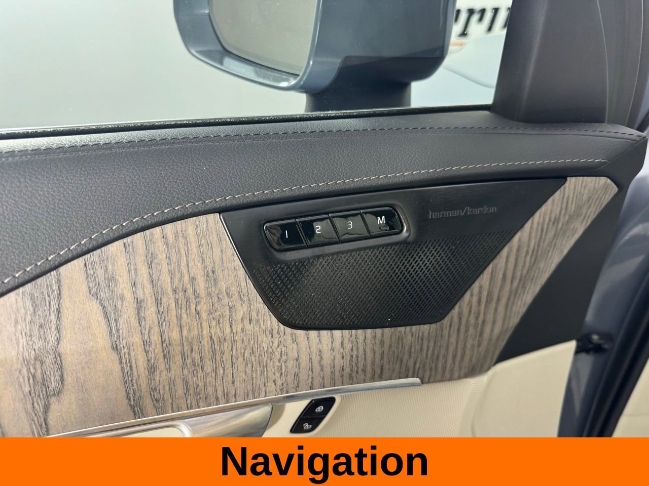 Used 2023 Volvo XC90 B6 Ultimate w/ Protection Package Premier AWD/4WD image 11