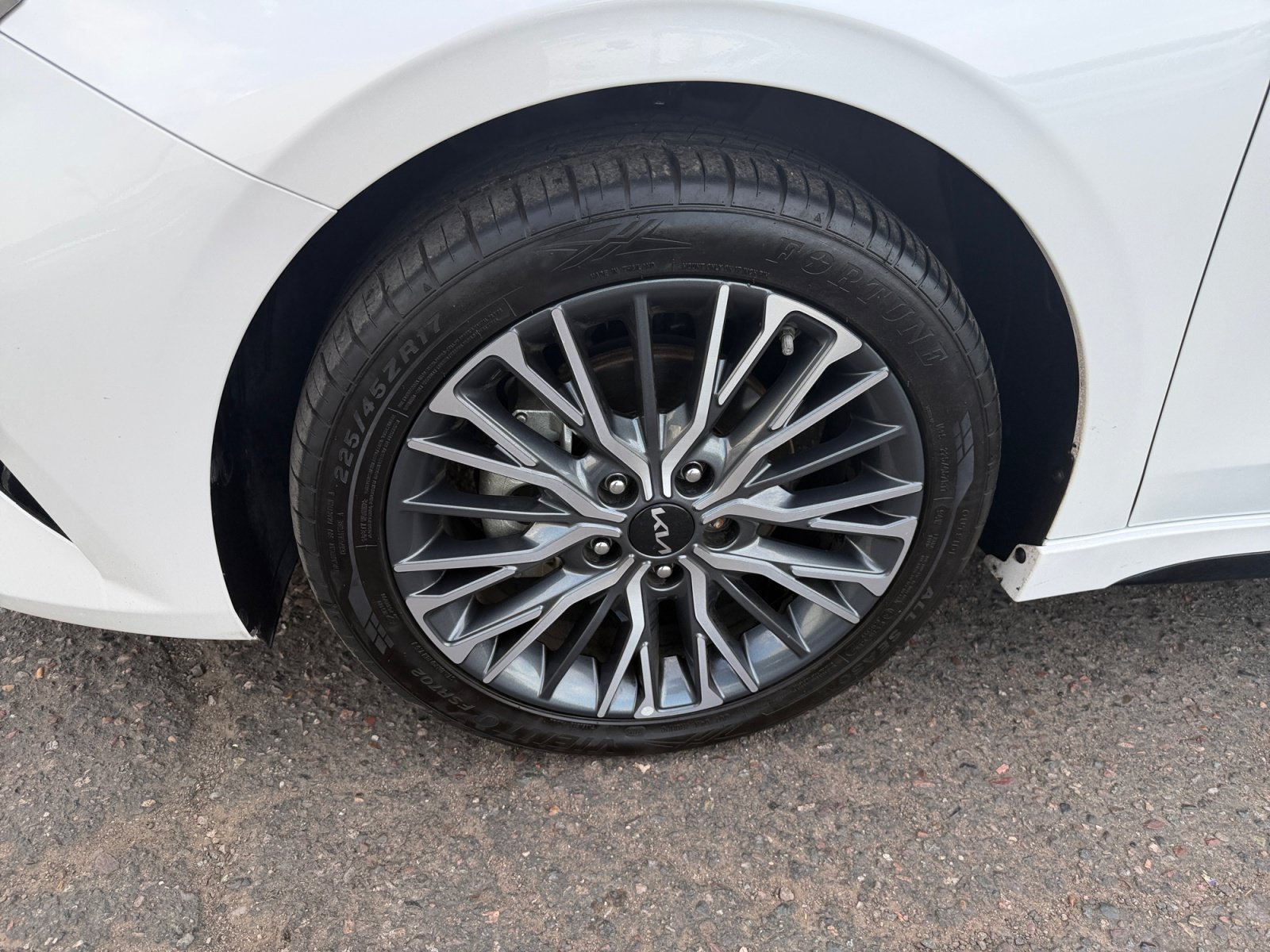Used 2023 Kia Forte GT-Line FWD image 11
